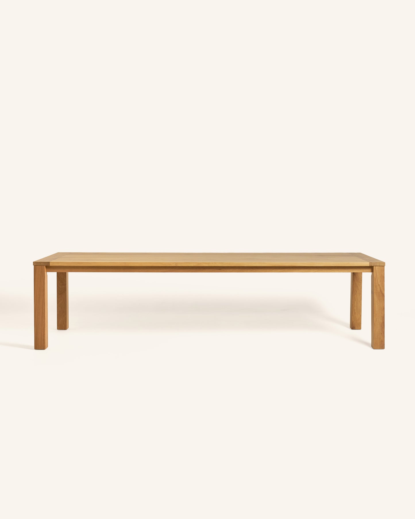 Paloma outdoor table