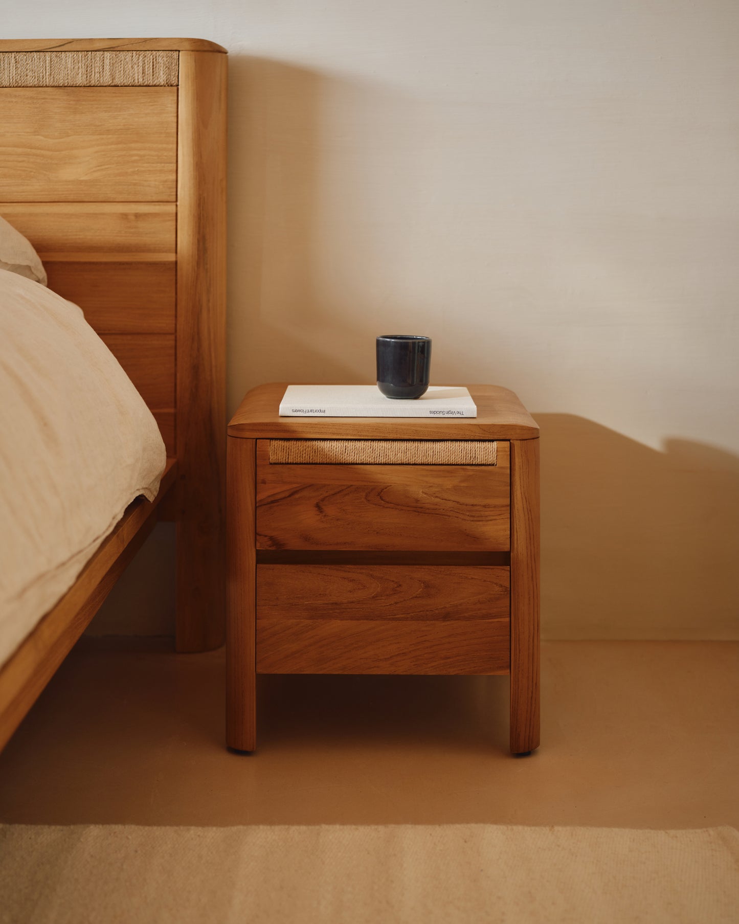 Mesita de noche dos cajones Tona