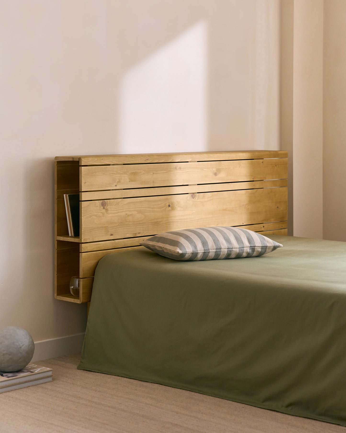 Testiera con vano portaoggetti Cédric