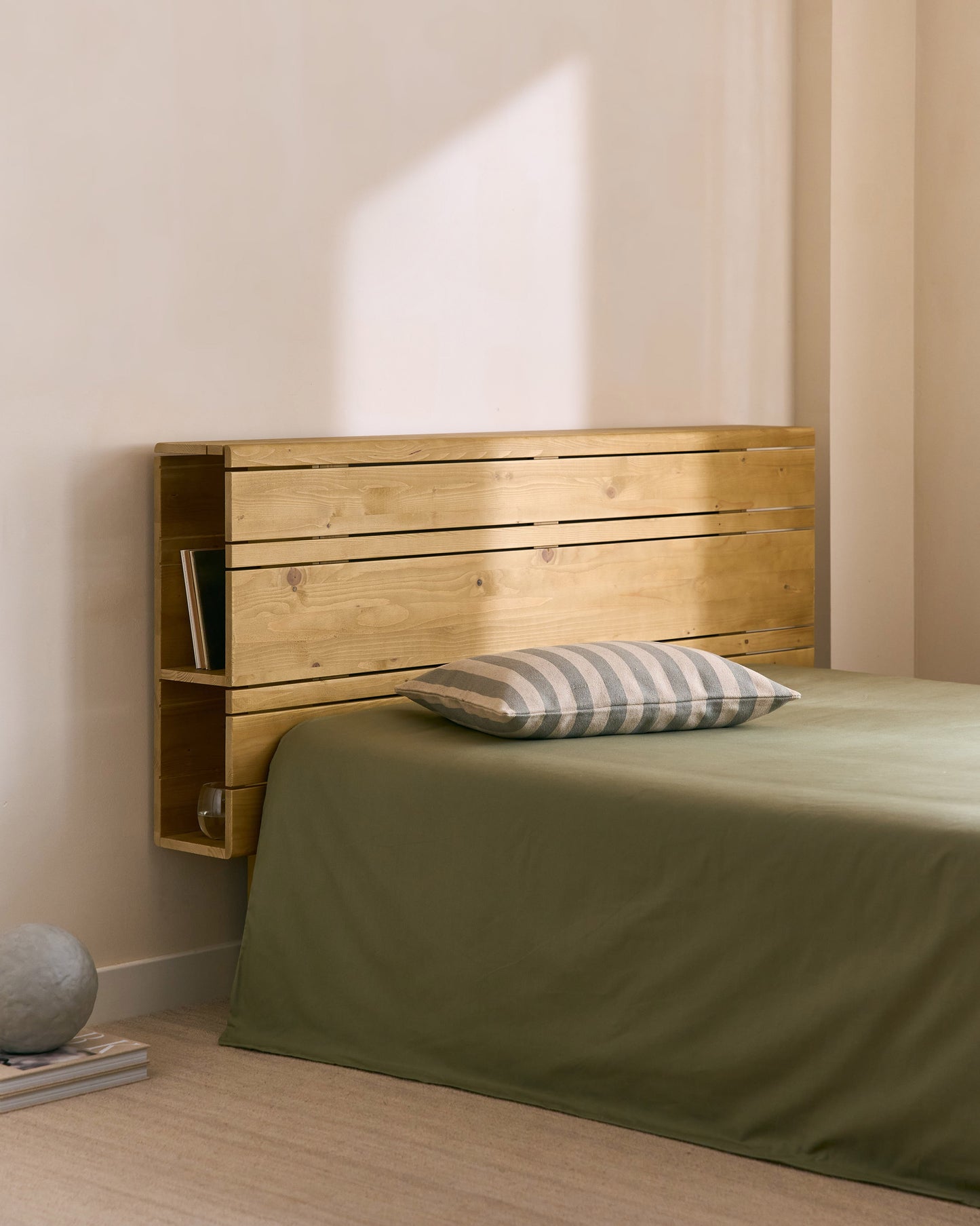 Testiera con vano portaoggetti Cédric