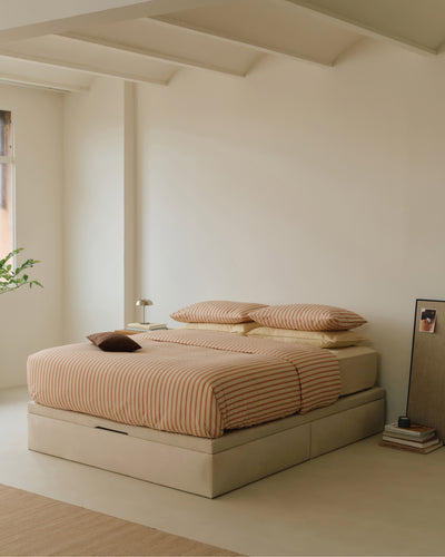 Cama com arrumação estofada Dune