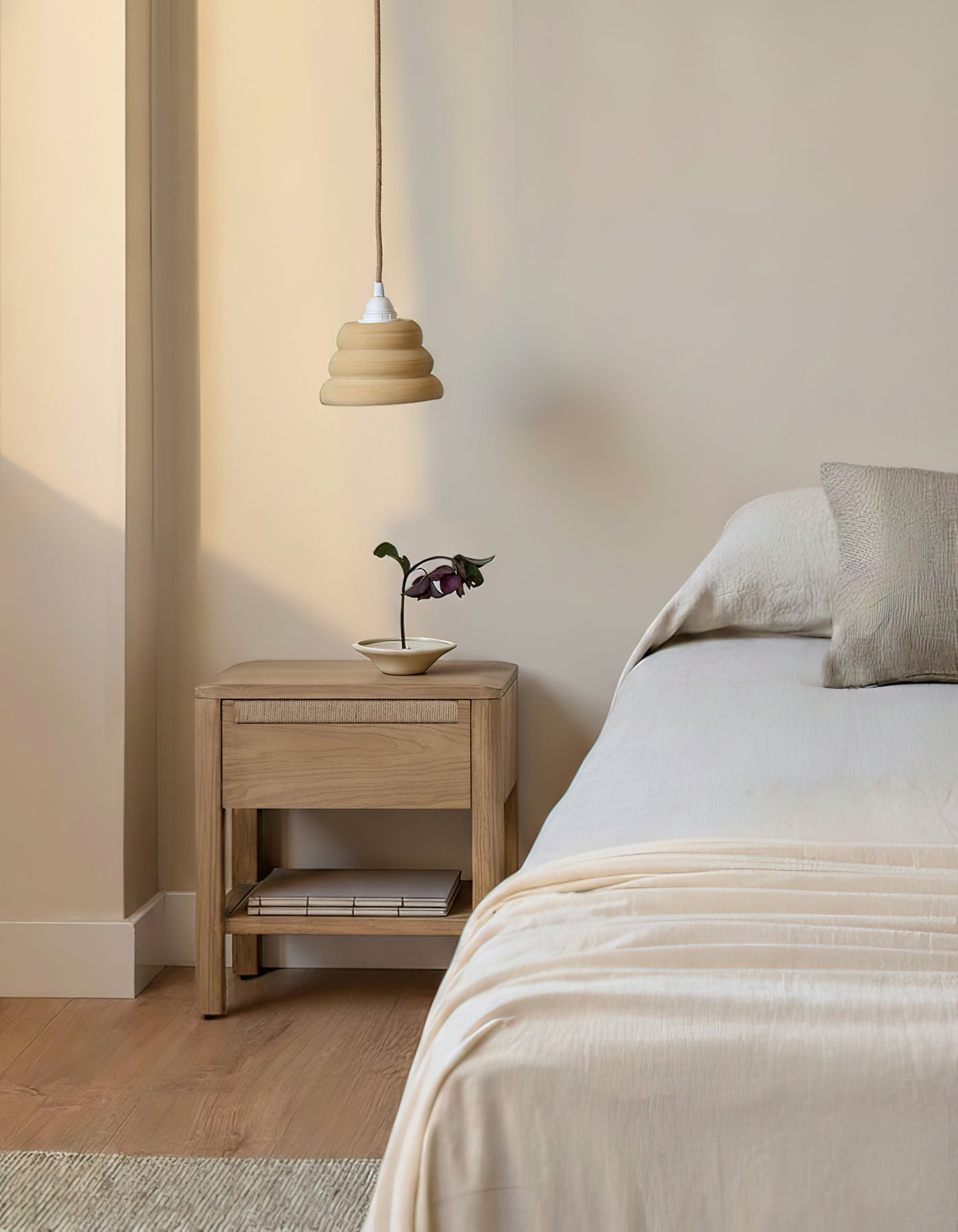 Mesita de noche Tona